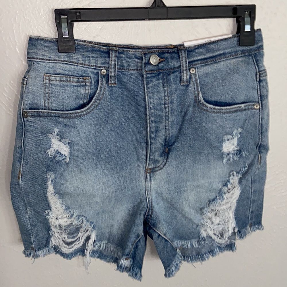 And now this distress Jean shorts Sz 29 new with tags
